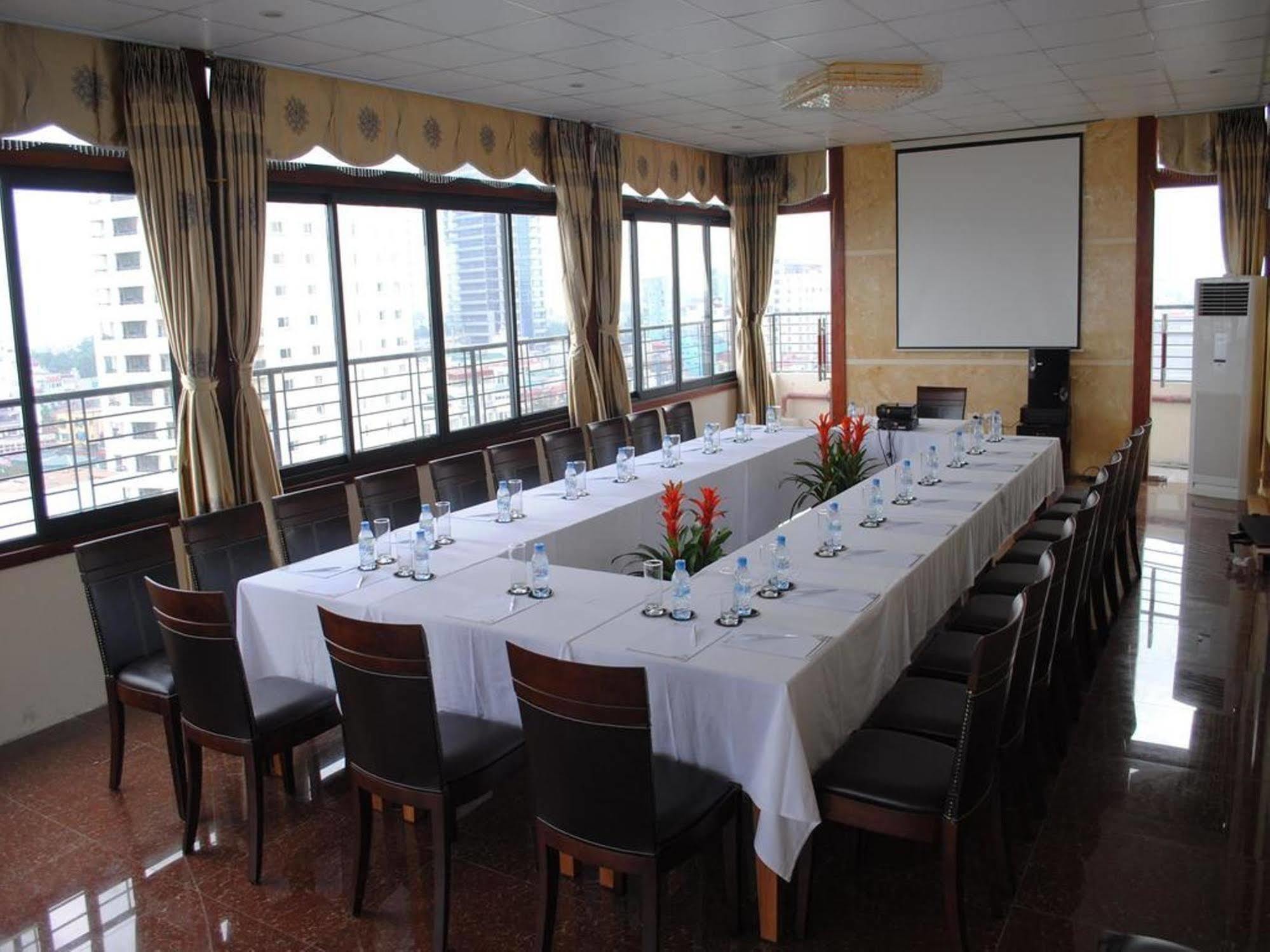 Royal Gate Hotel Hanoi Facilities photo
